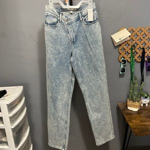 Abercrombie Curve Love  the 90s straight ultra high rise jeans